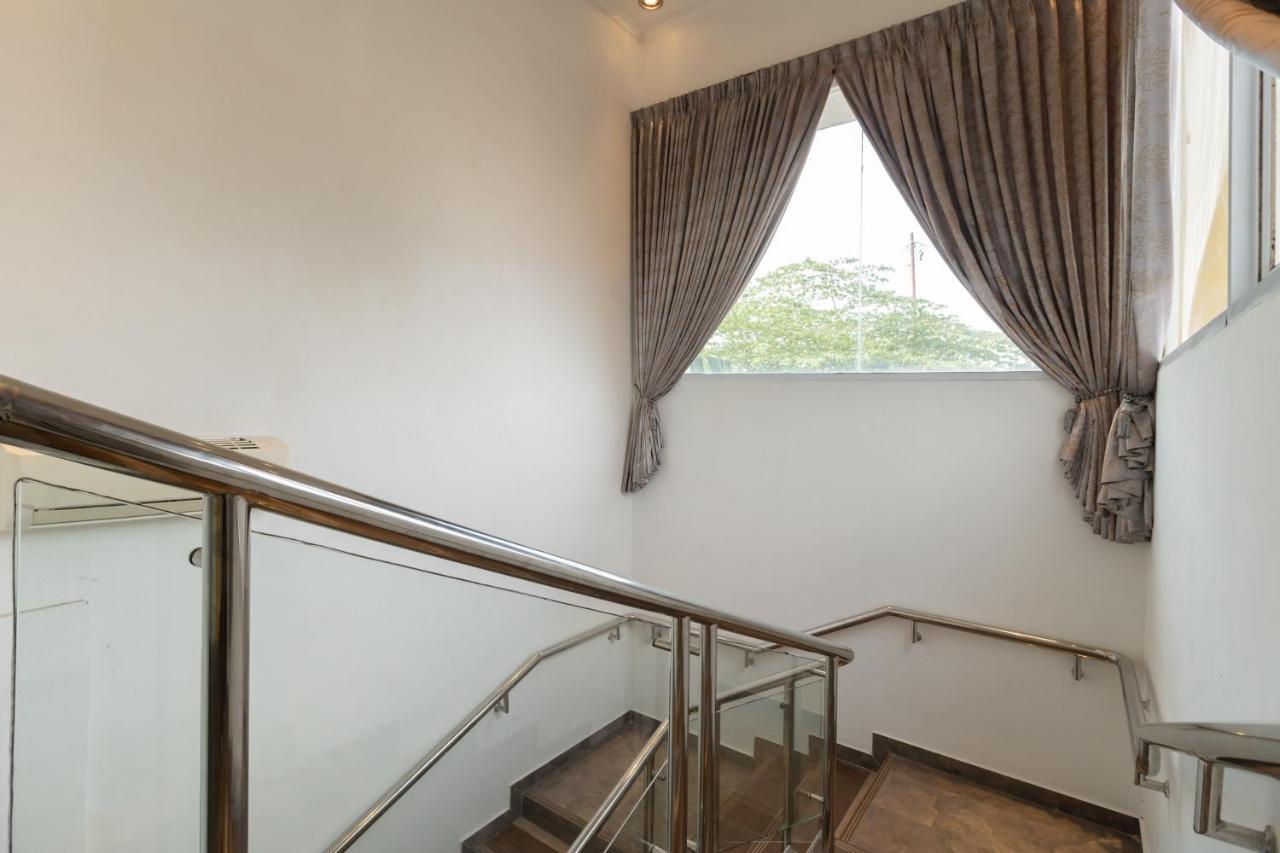 Sans Hotel Beauty Palembang Exterior foto