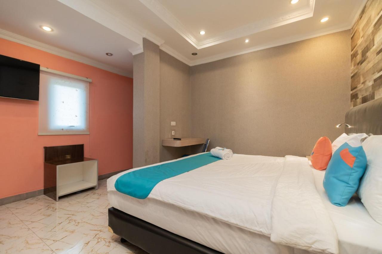 Sans Hotel Beauty Palembang Exterior foto