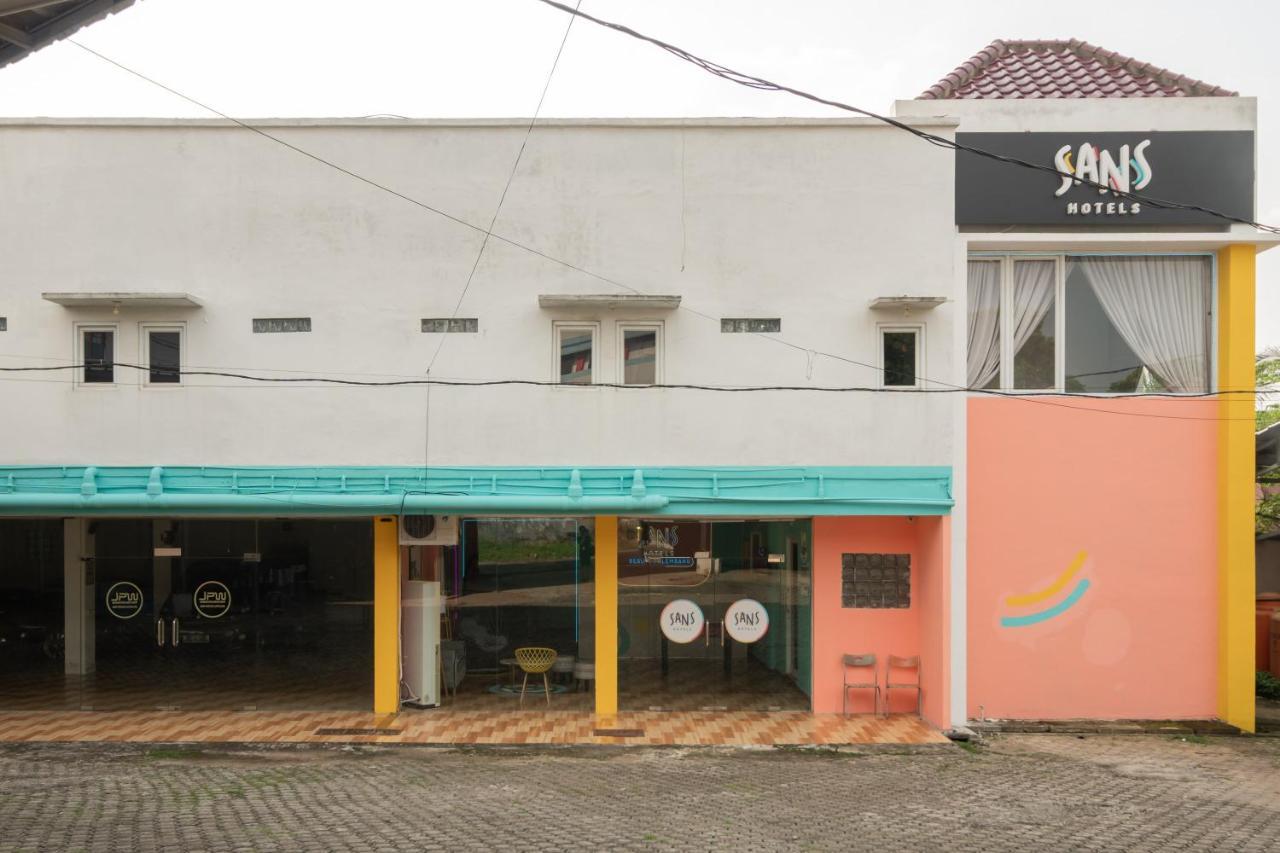 Sans Hotel Beauty Palembang Exterior foto